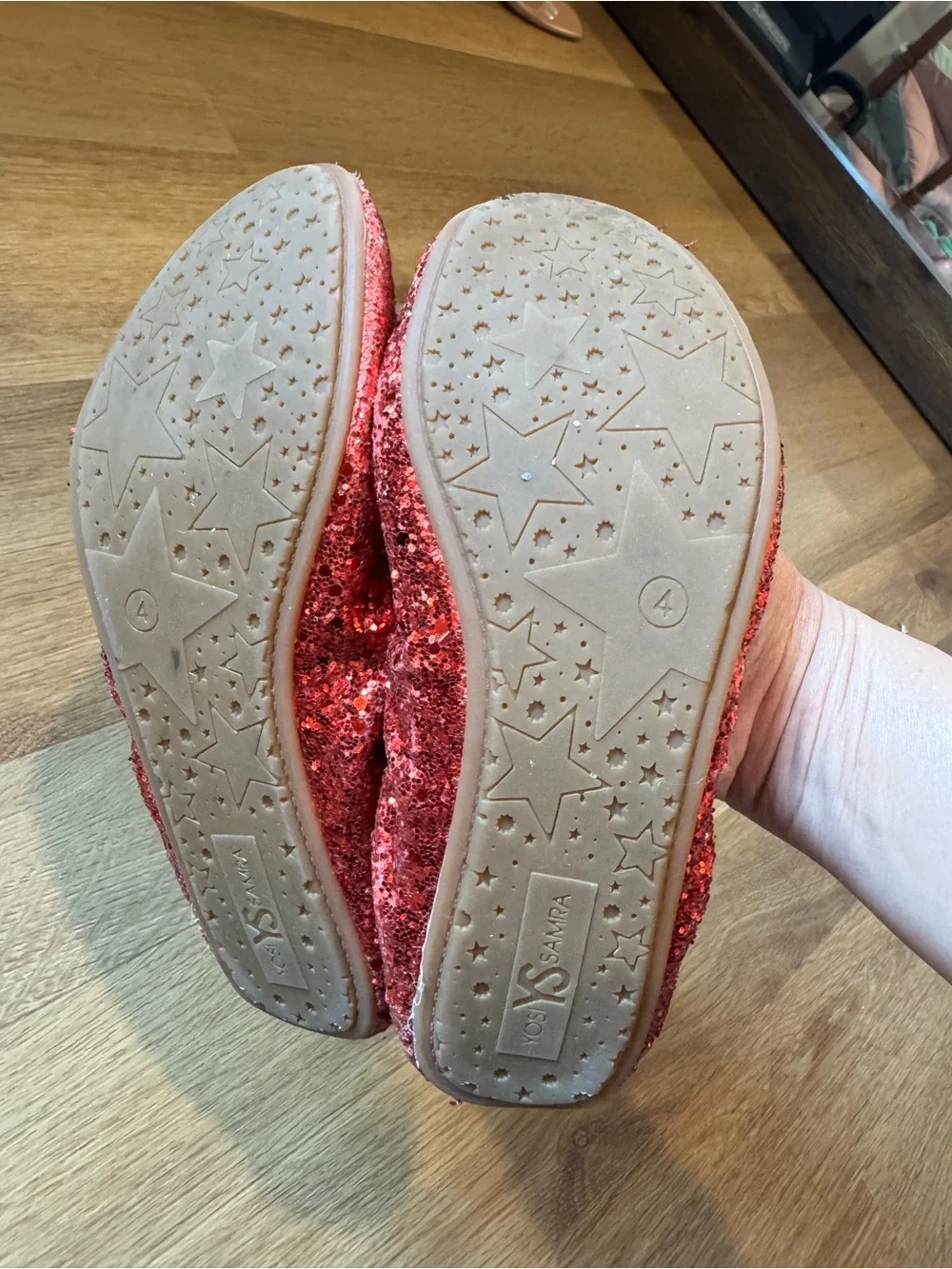 Youth girls Yosi Samra red glitter flats sz 4